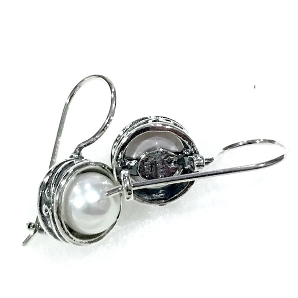 SILPADA MODERN FAIRYTALE Pearl and Silver Earrings - Picture 3 of 7